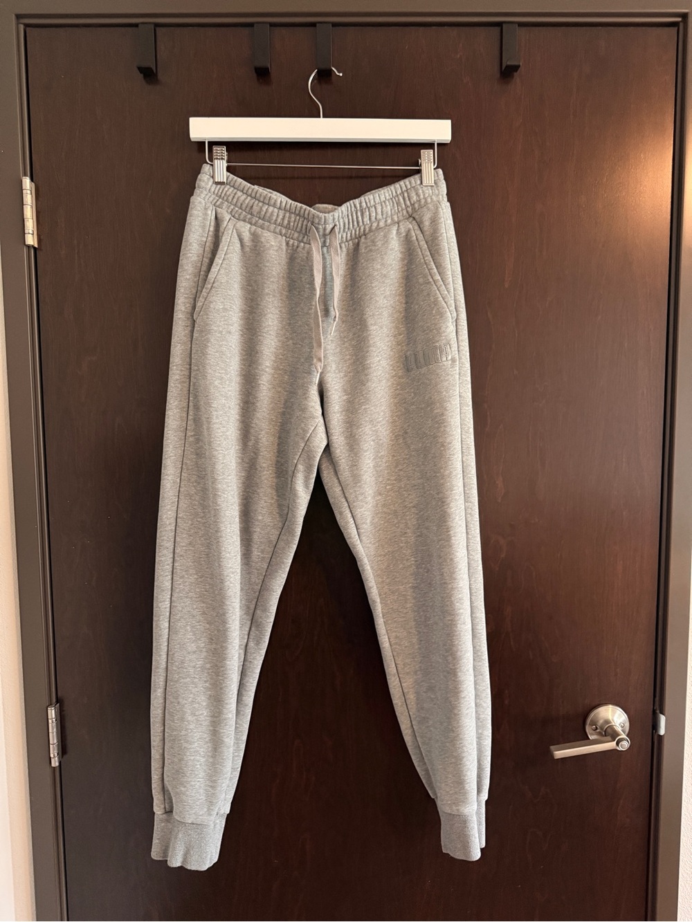 Puma Men's Light Gray Athletic Jogger Sweatpants